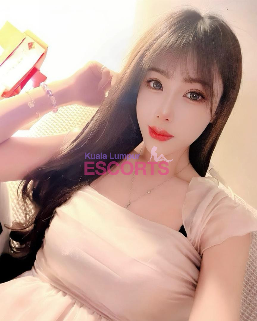 Meet Sandy – Sexy Chinese Escort in Kuala Lumpur