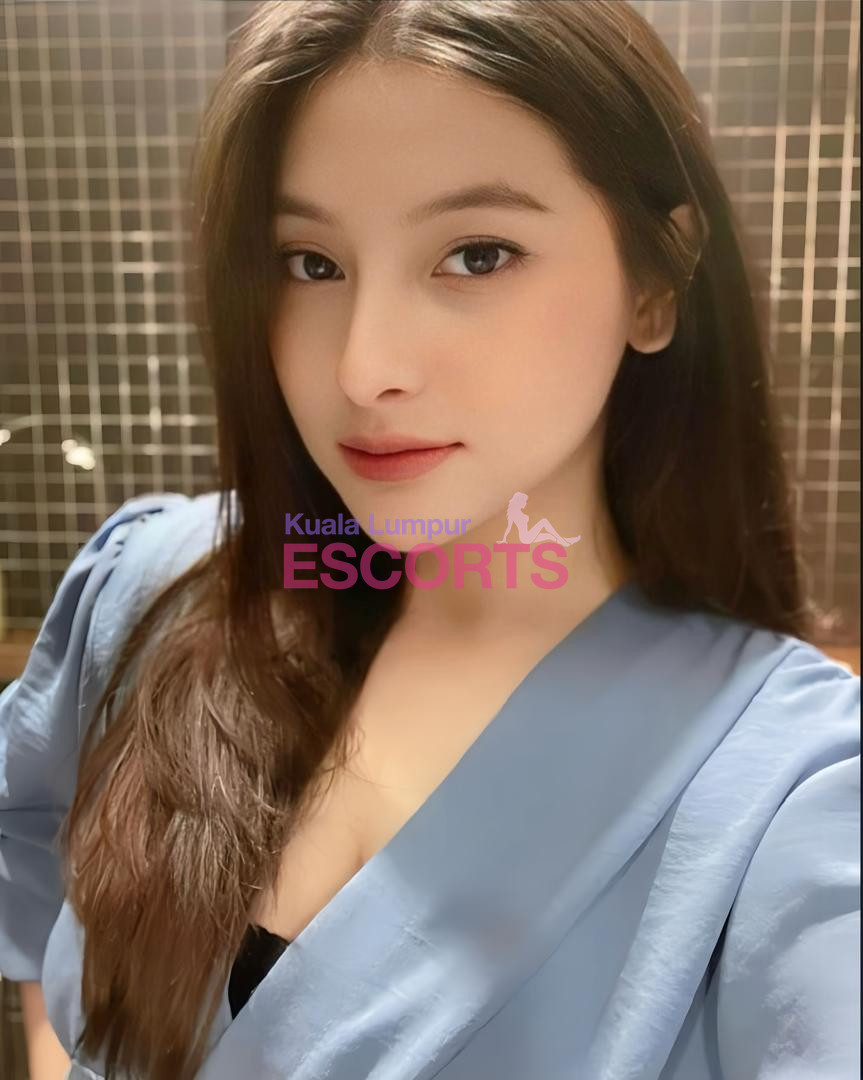 Elegant Local Malay Escort